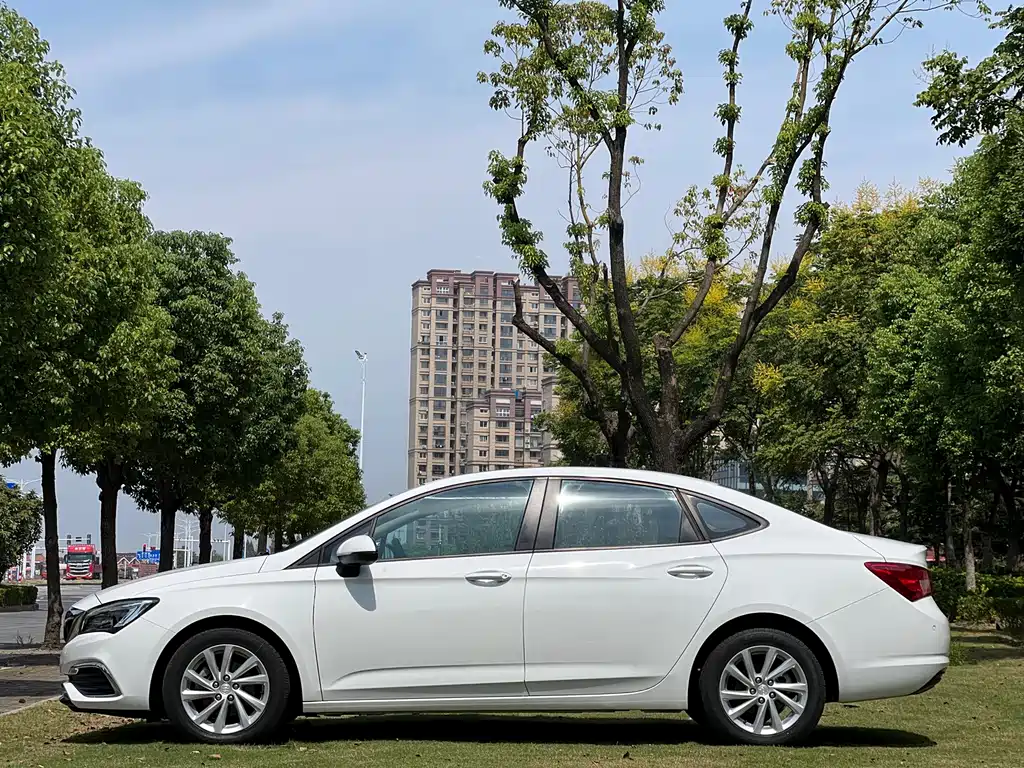 Buick Verano — миниатюра 20