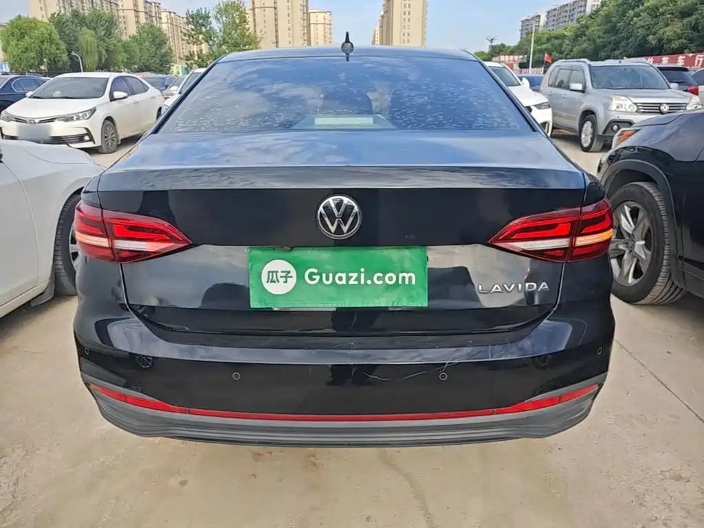 Volkswagen Lavida — миниатюра 6