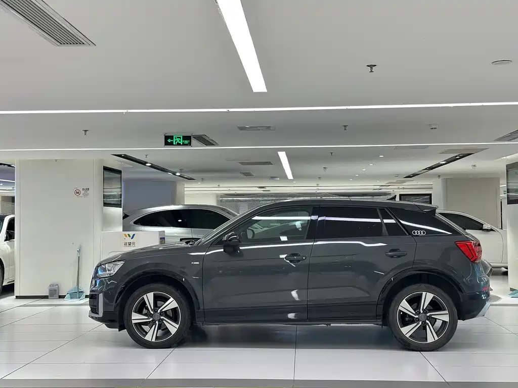 Audi Q2L — миниатюра 4