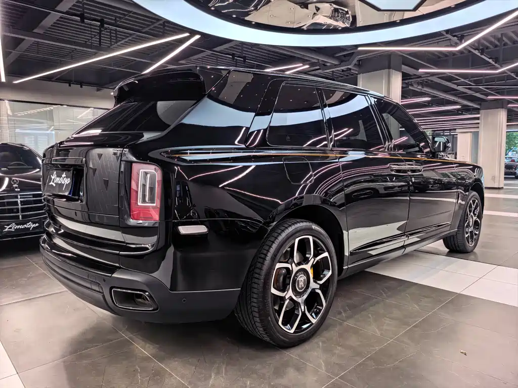Rolls-Royce Cullinan — миниатюра 6