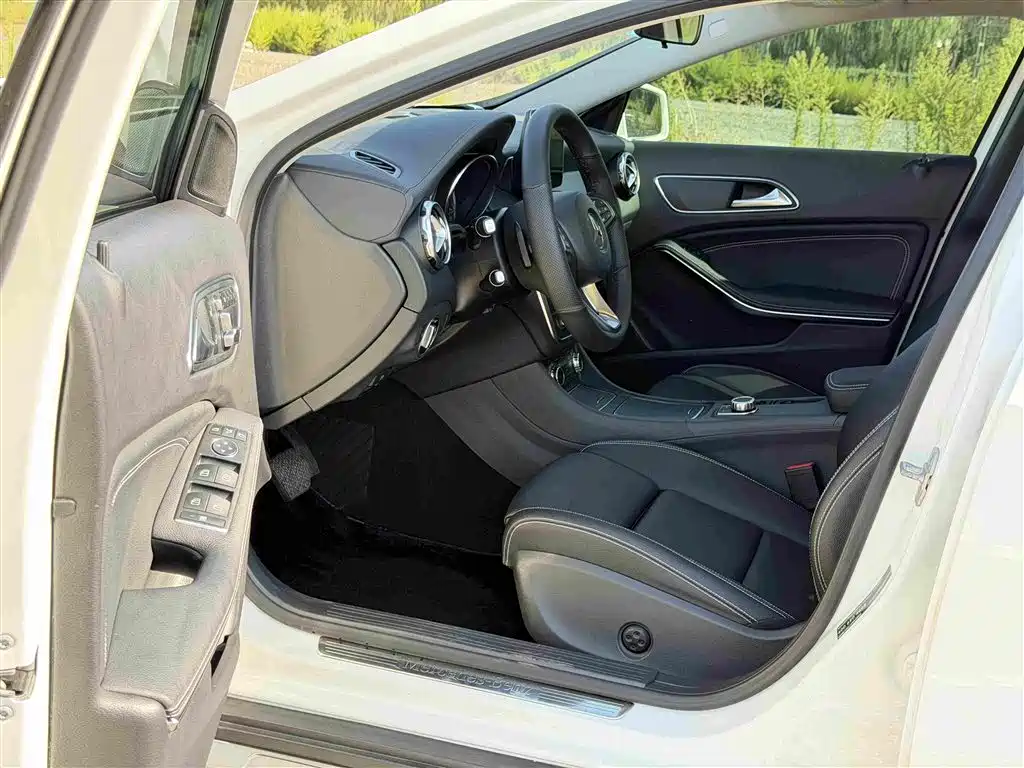 Mercedes-Benz GLA — миниатюра 7
