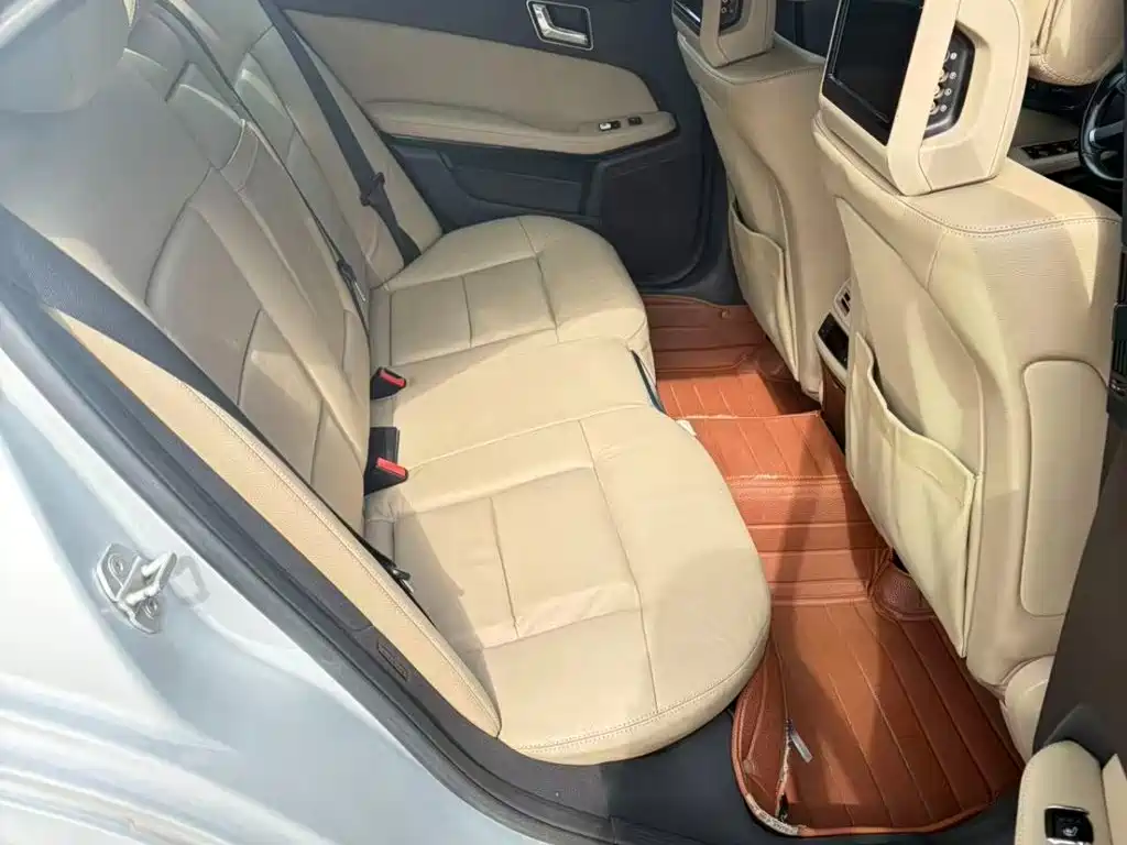 Mercedes-Benz E-Class (Import) — миниатюра 16