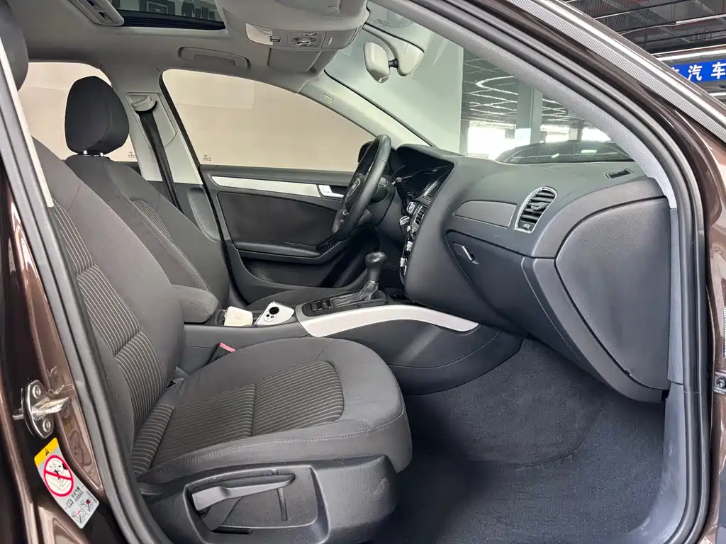 Audi A4L — миниатюра 4