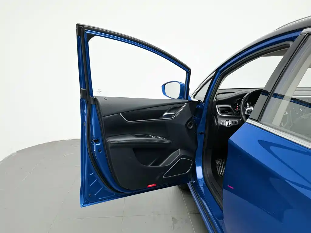 BYD MAX — миниатюра 8