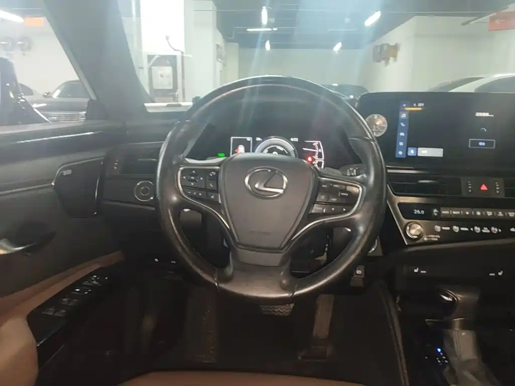 Lexus ES — миниатюра 3