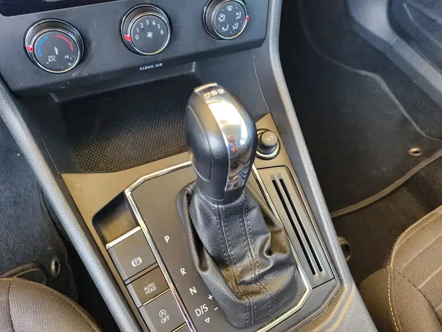 Volkswagen Lavida — миниатюра 16