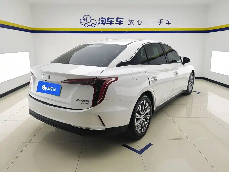 Hongqi Hongqi E-QM5 — миниатюра 3