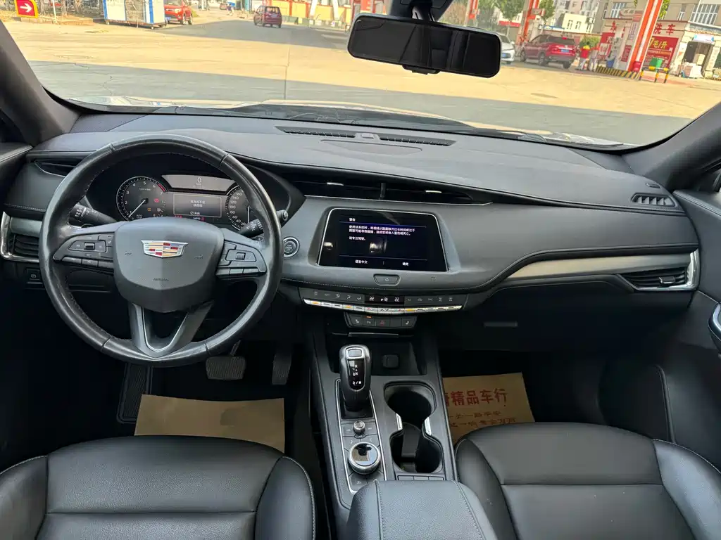 Cadillac XT4 — миниатюра 12
