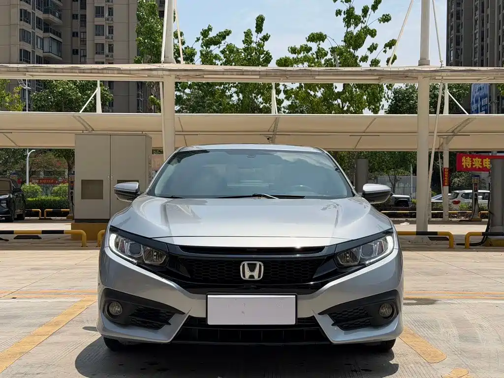 Honda Civic 2016 220TURBO CVT Luxury