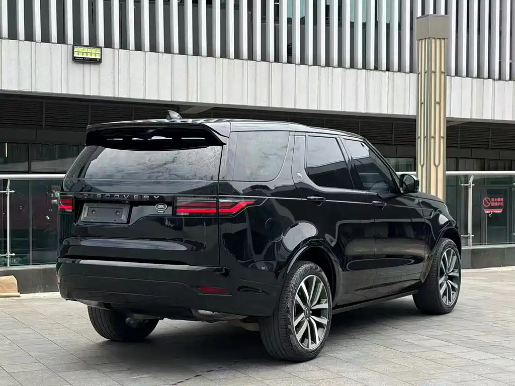 Land Rover Discovery 2021 360PS R-Dynamic SE