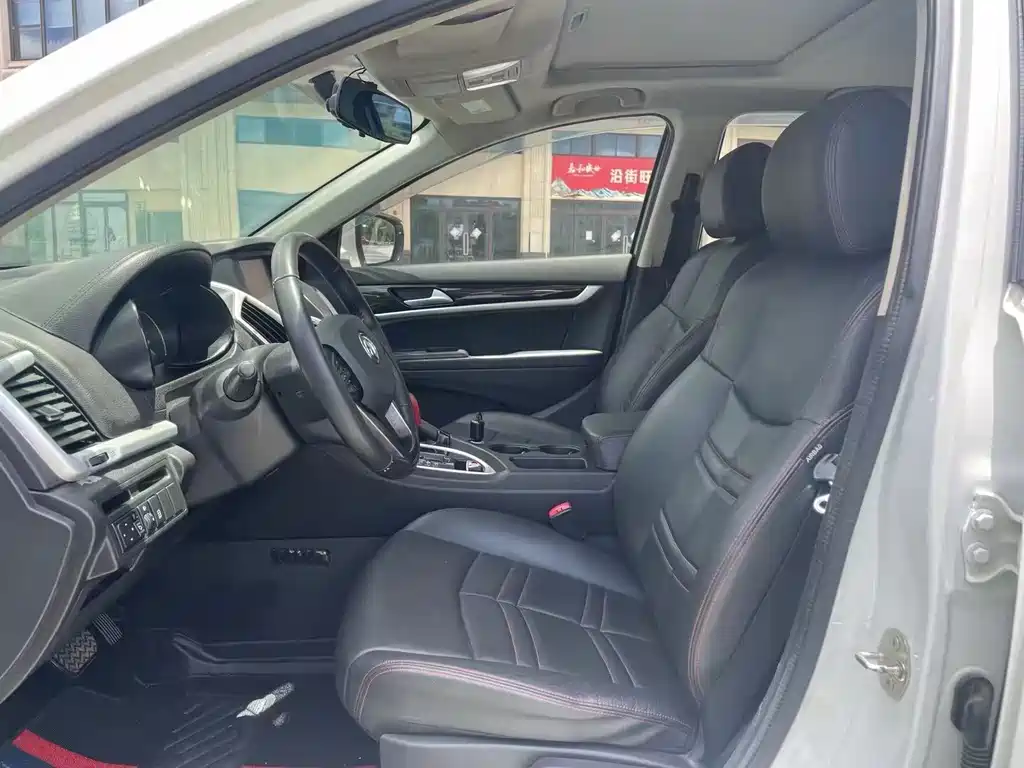 Dongfeng AX7 2015 2.3L AT