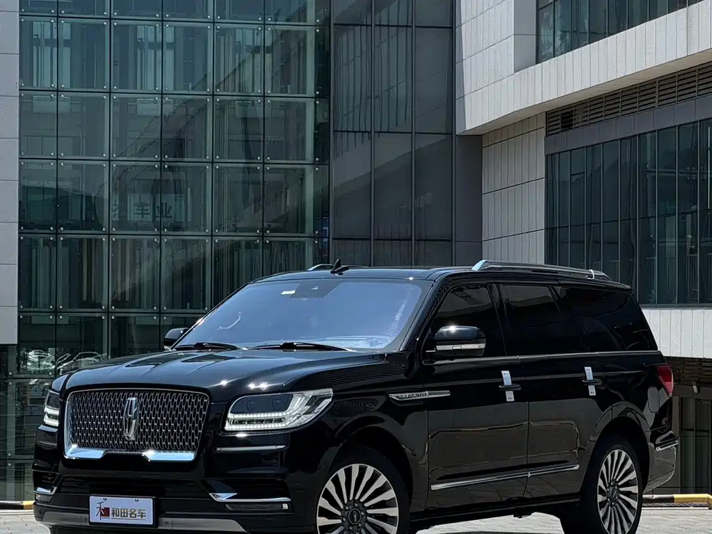 Lincoln Navigator