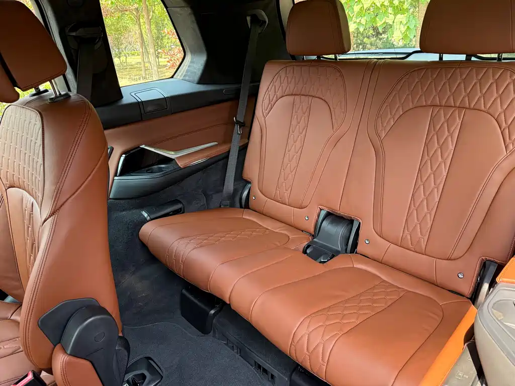 BMW X7 — миниатюра 8