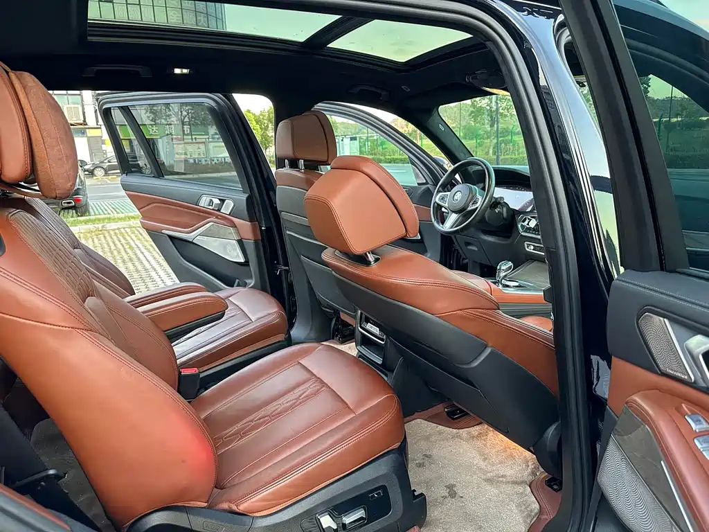BMW X7 — миниатюра 12
