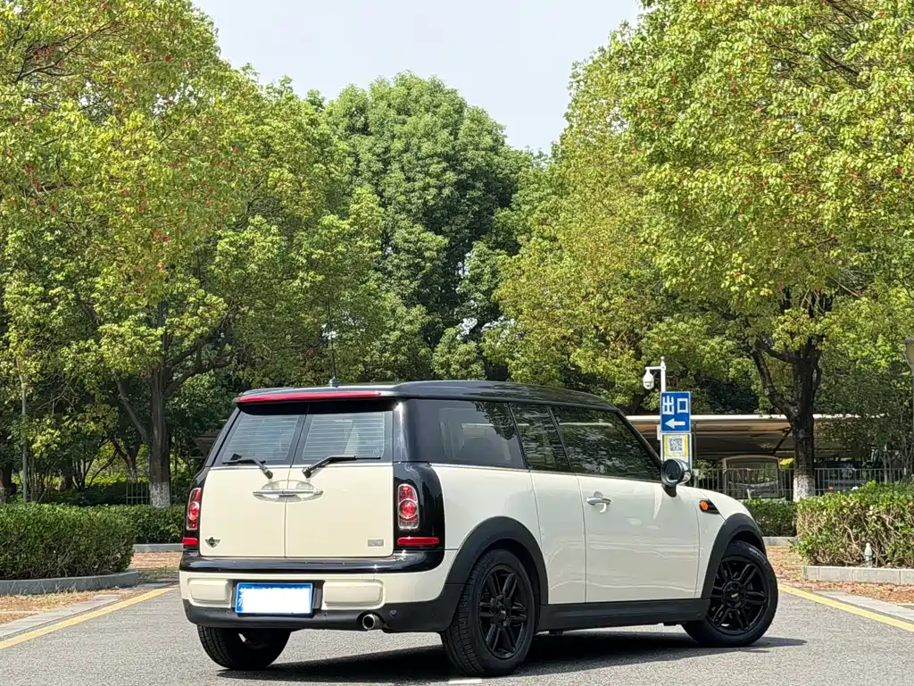 MINI Mini Clubman — миниатюра 7