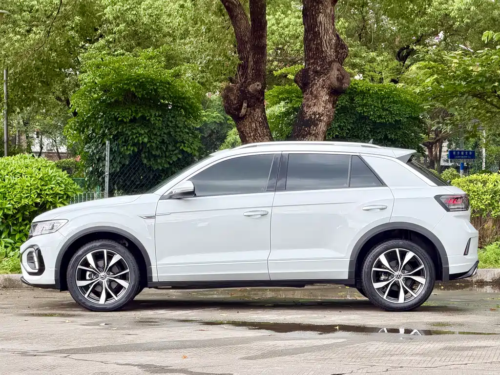 Volkswagen T-Roc 2024 300TSI DSG