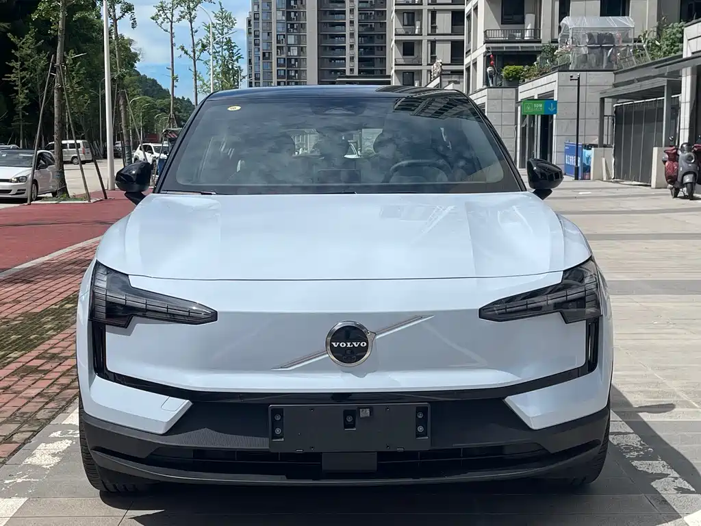 Volvo EX30 2025 Ultra