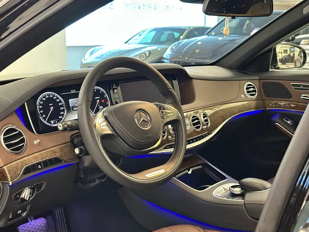 Mercedes-Benz S-Class — миниатюра 10