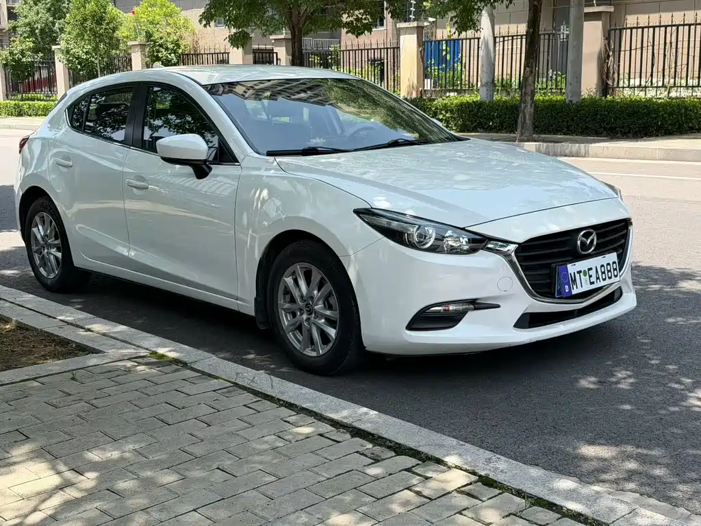 Купить Mazda 3 Axela