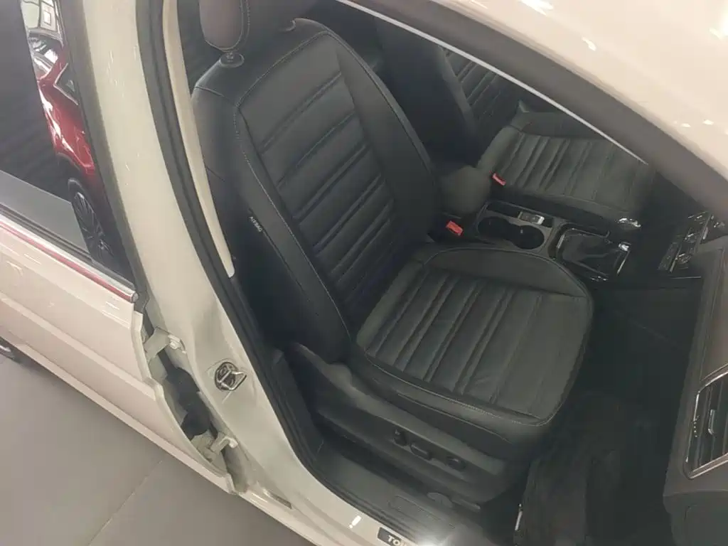 Volkswagen Touran — миниатюра 25