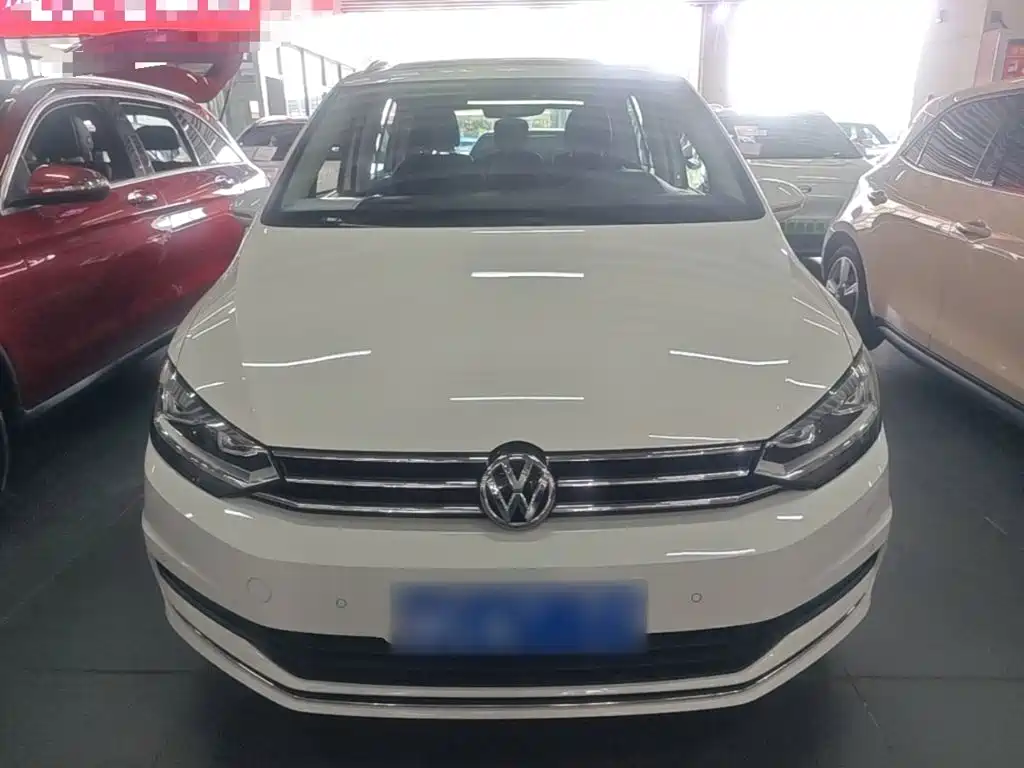 Volkswagen Touran — миниатюра 3