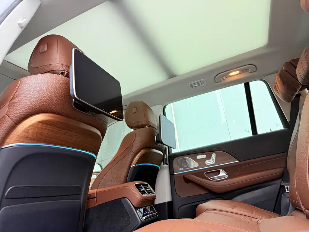 Mercedes-Benz GLS — миниатюра 10