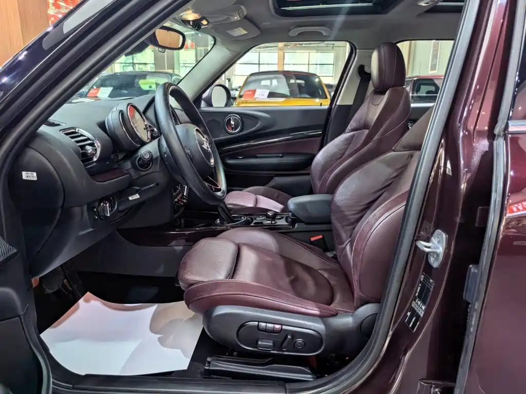 MINI Mini Clubman — миниатюра 6