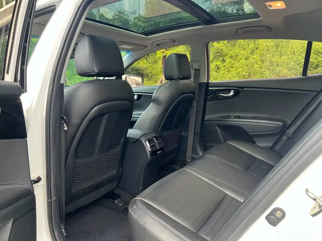 Kia K4 — миниатюра 10