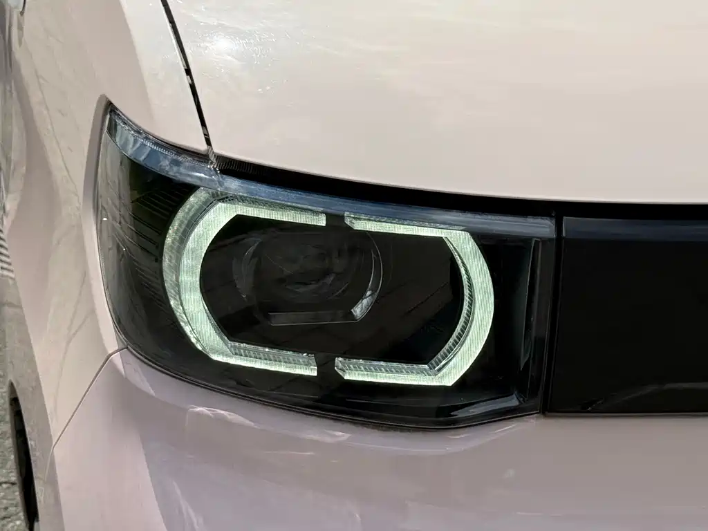 Wuling MINIEV — миниатюра 5