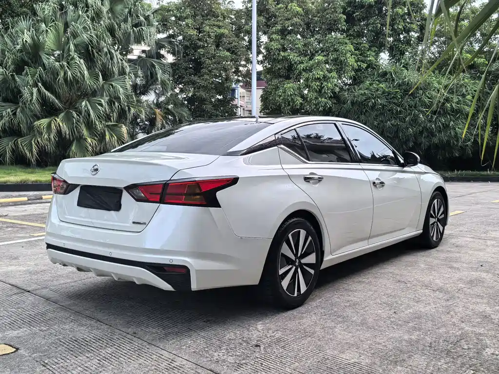 Nissan Teana — миниатюра 2