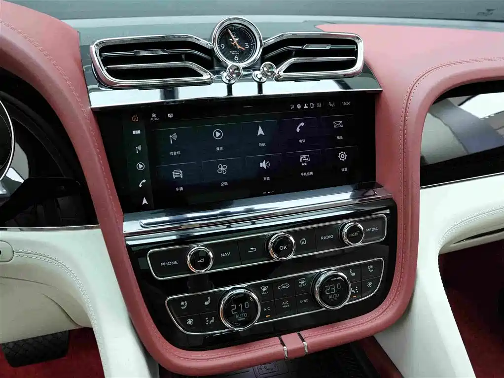 Bentley Bentayga PHEV — миниатюра 10