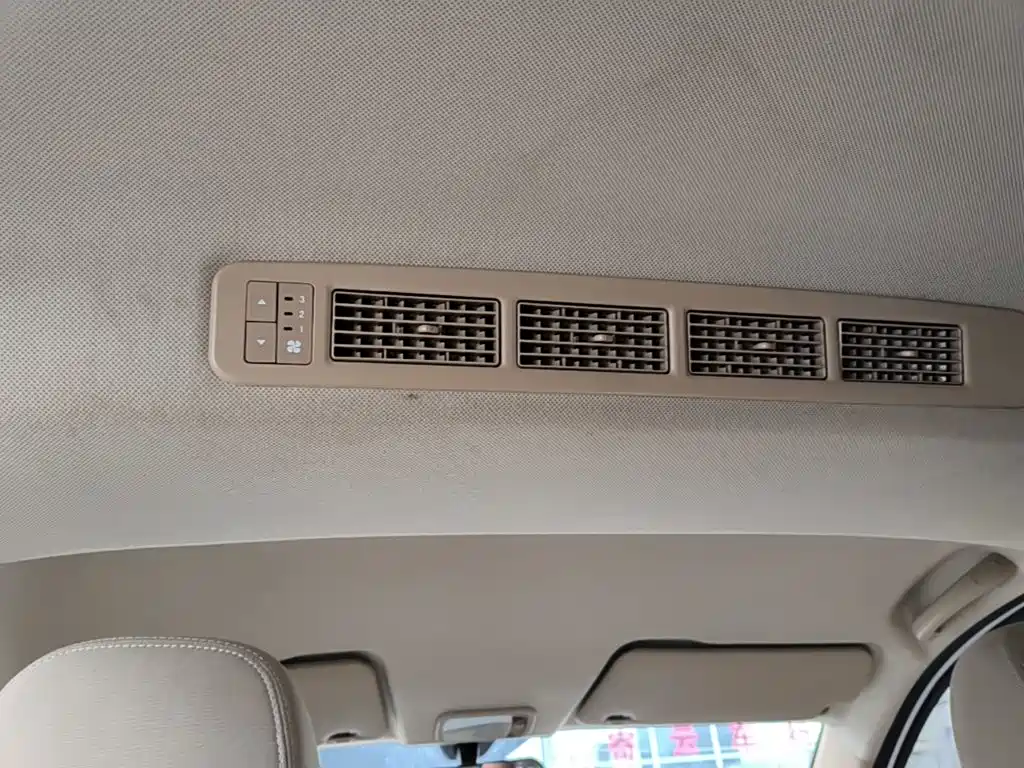 Wuling Hongguang — миниатюра 18