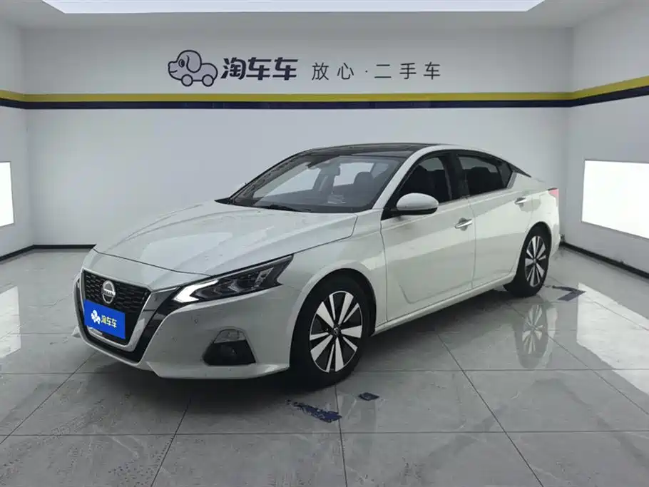 Купить Nissan Teana