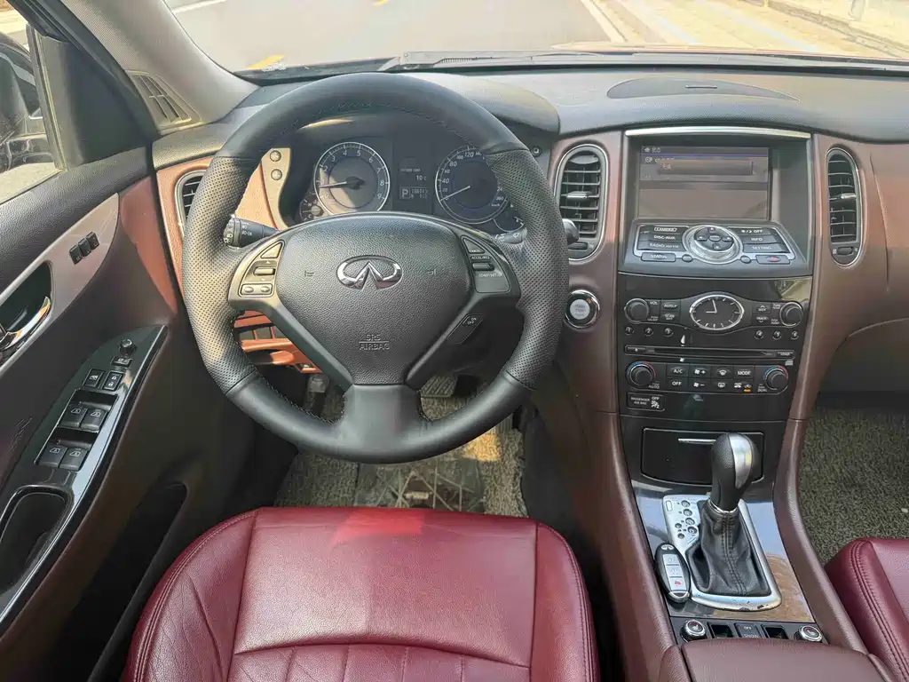 Infiniti QX50 (Import) — миниатюра 9