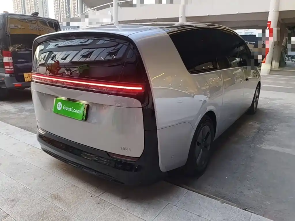 Li Auto Li MEGA — миниатюра 5