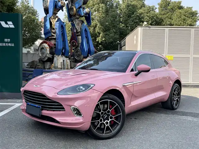 ASTON MARTIN DBX 2021