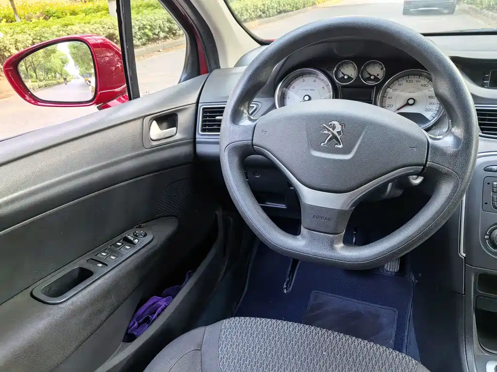Peugeot 308 2014 1.6L AT
