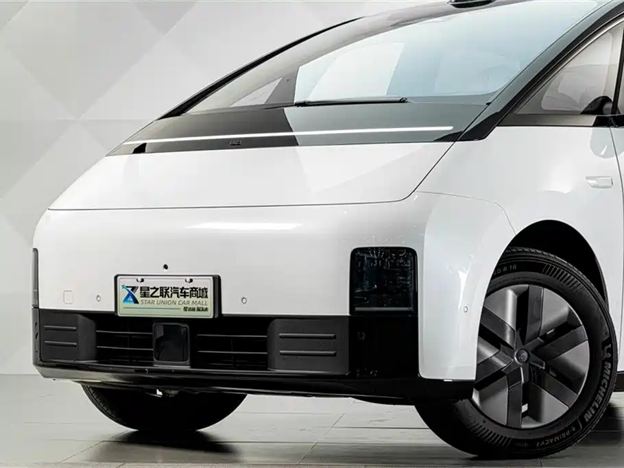 Li Auto MEGA 2025 Home