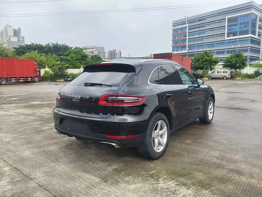 Porsche Macan — миниатюра 6