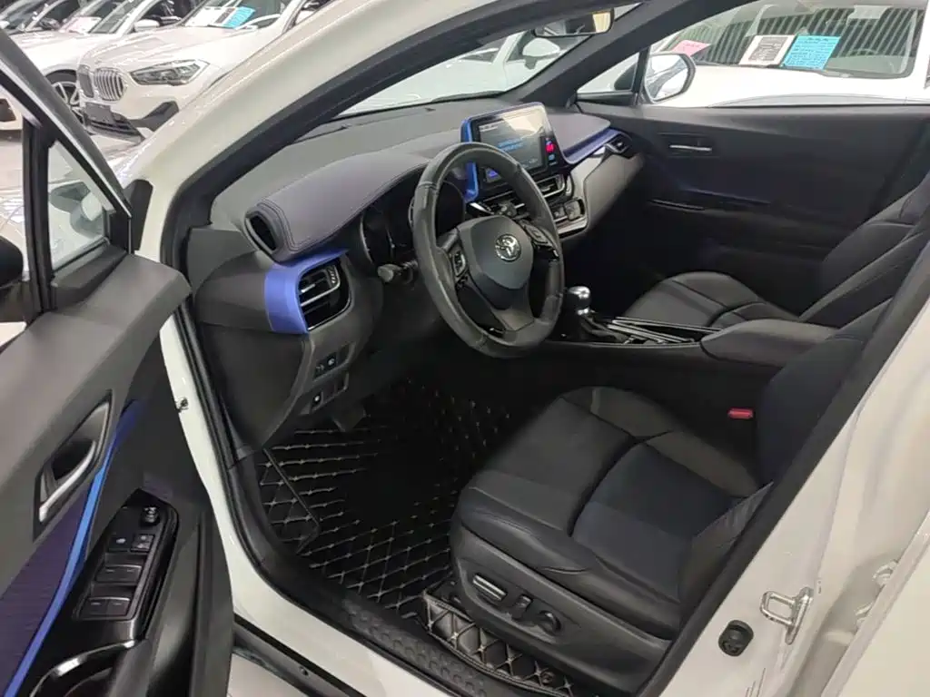 Toyota C-HR — миниатюра 16