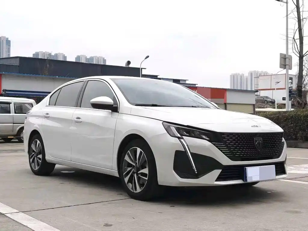 PEUGEOT 408