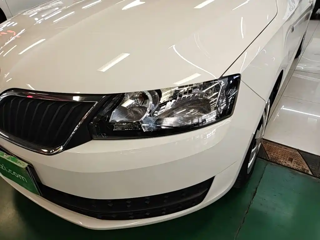 Skoda Rapid Spaceback — миниатюра 24