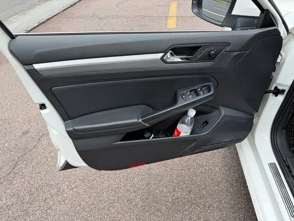Volkswagen Lamando — миниатюра 6