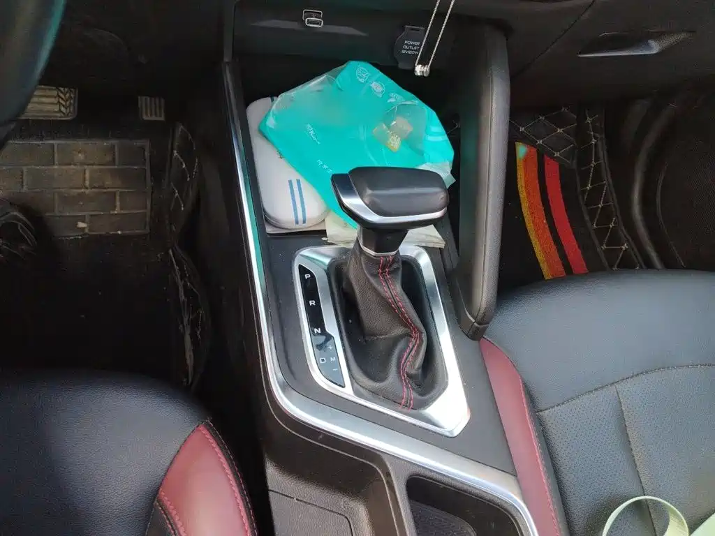 Geely Vision X3 — миниатюра 7