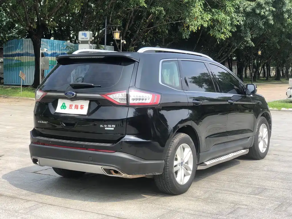 Ford Edge — миниатюра 7