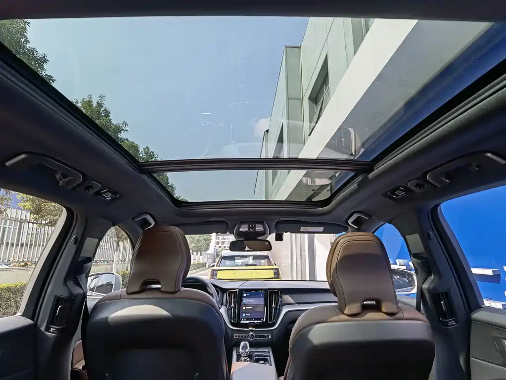 Volvo XC60 — миниатюра 7