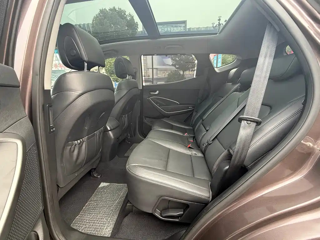 Hyundai Santa Fe (Import) — миниатюра 5
