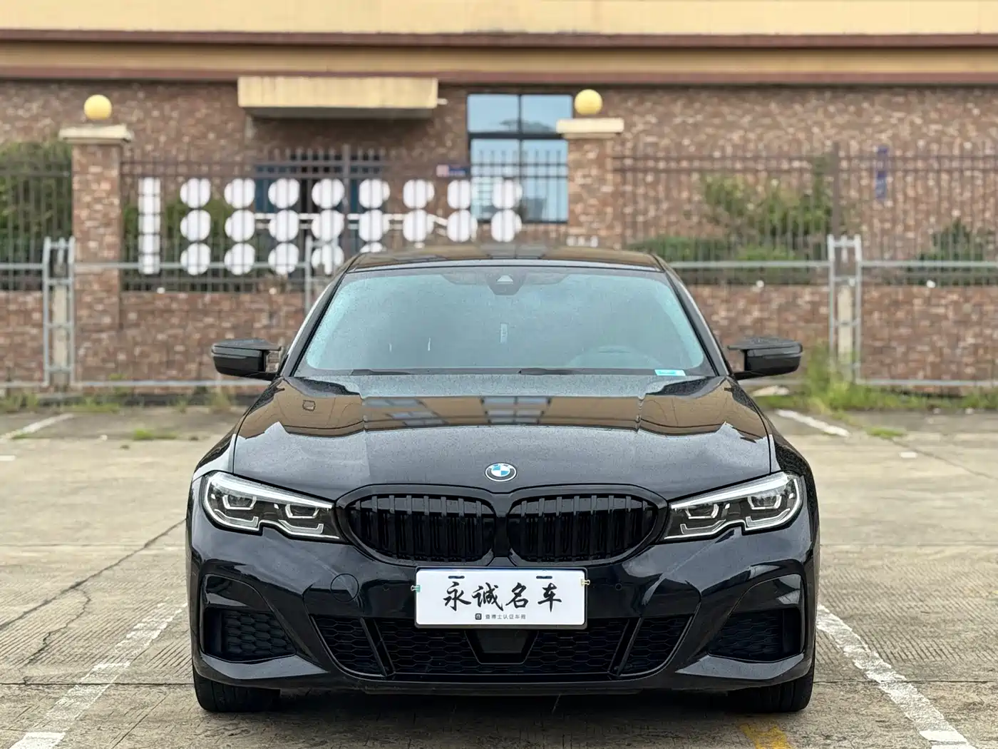 宝马3系 2022款 330Li xDrive M运动曜夜套装 2022
