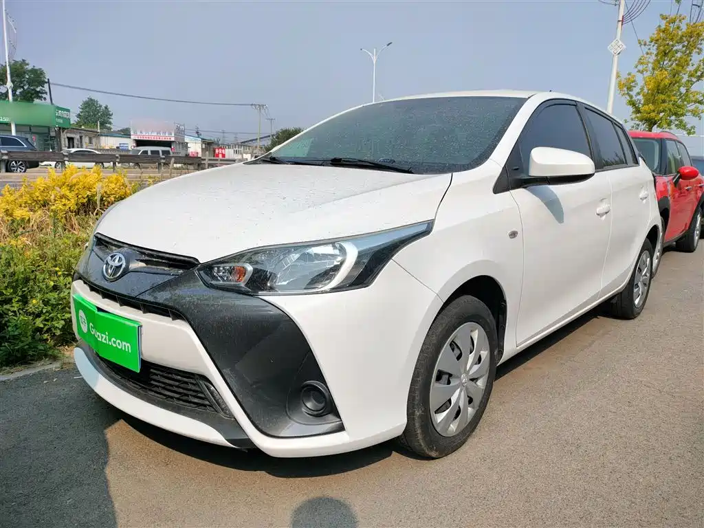 Toyota Yaris L 2020