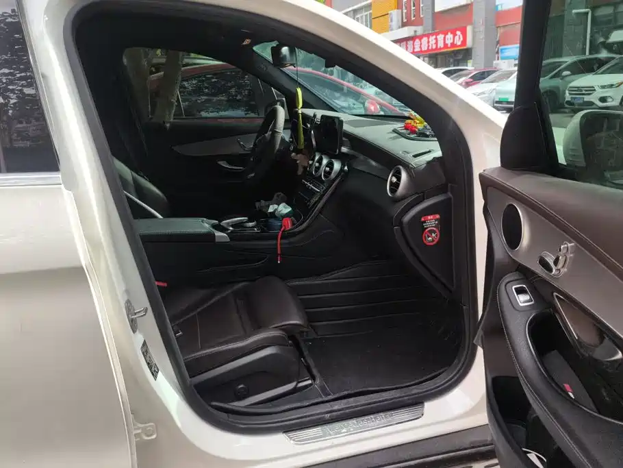 Mercedes-Benz GLC — миниатюра 8